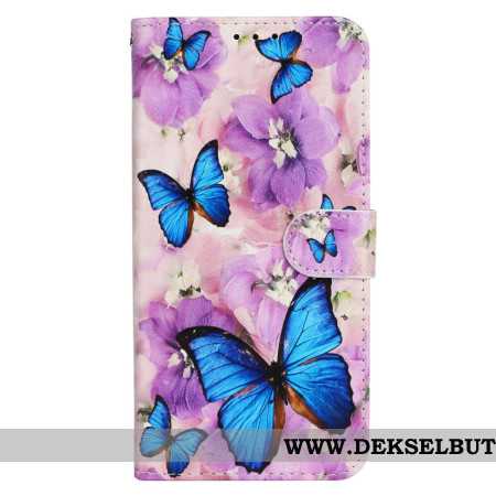 Folio Deksel iPhone 16 Pro Max Sommerfugler Og Lilla Blomster Med Stropp